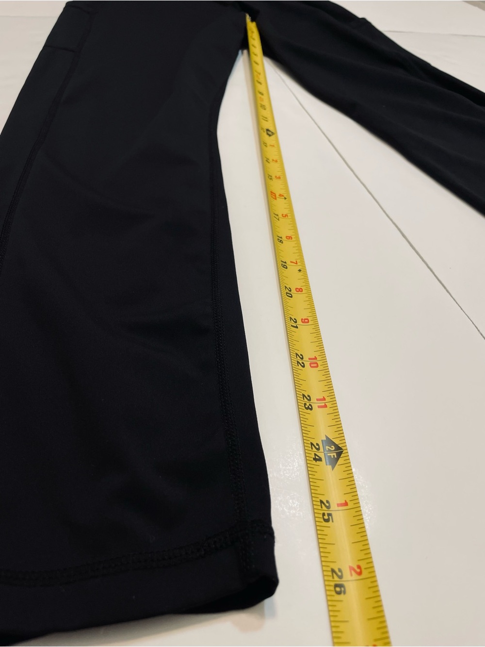 Quince High-Waist Black Active Athletic Leggings with Side Pockets Size M - Picture 3 of 7